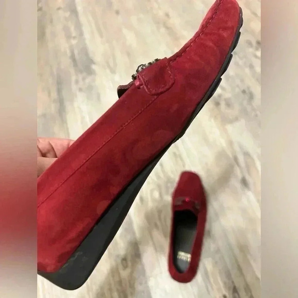 Stuart Weitzman RED Suede Leather Jeweled Loafers 6.5 - Picture 2 of 11